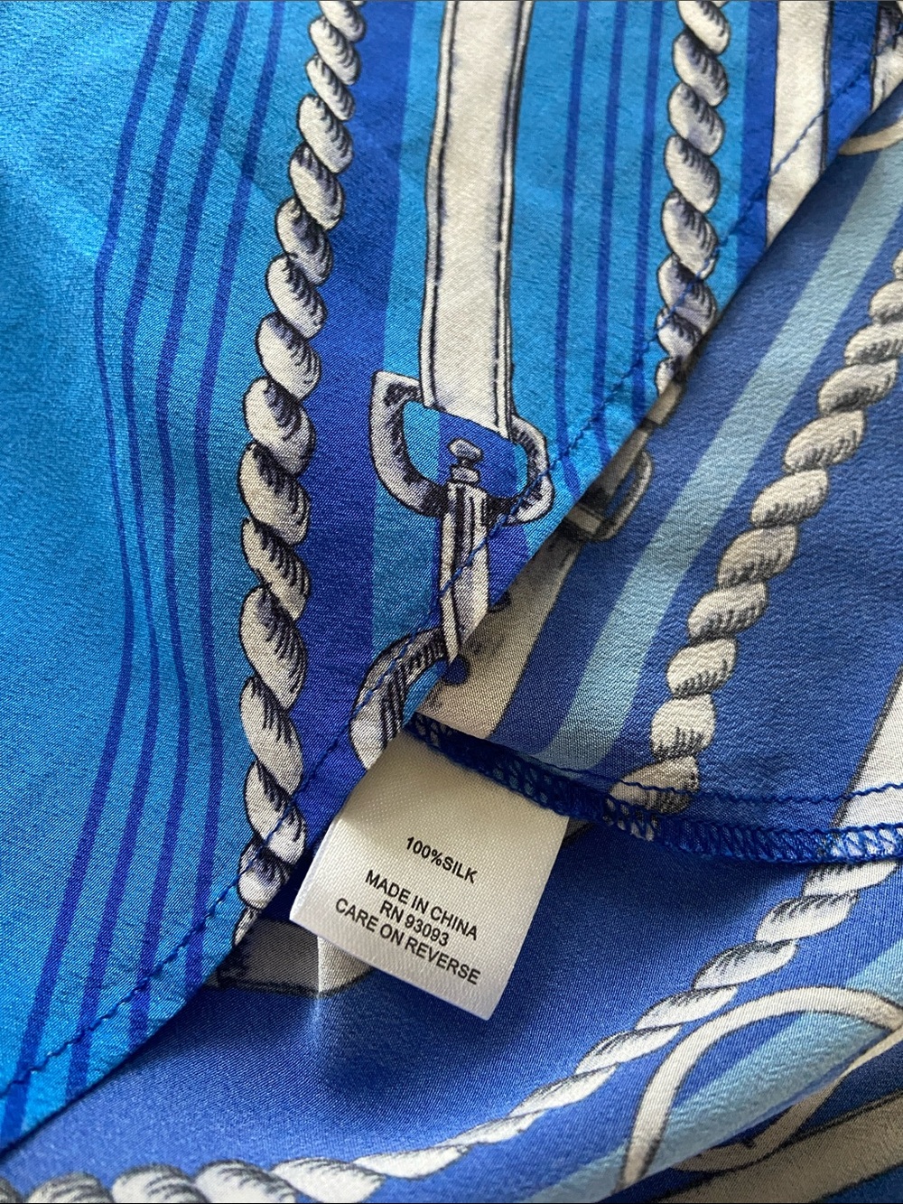 Tyler Boe Olivia Silk Bold Blue Equestrian Chain and Belt Pattern Blouse. Size M - Picture 12 of 13